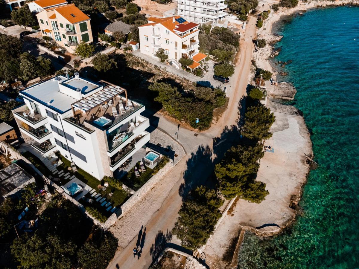 מאנדרה Villa Natura Luxury Apartments מראה חיצוני תמונה