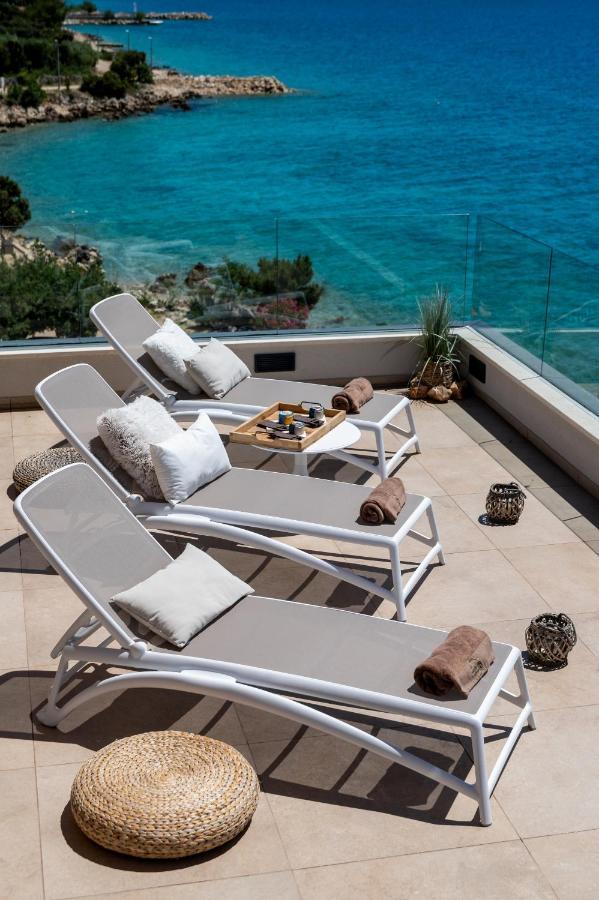 מאנדרה Villa Natura Luxury Apartments מראה חיצוני תמונה