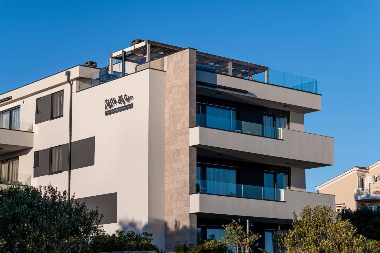מאנדרה Villa Natura Luxury Apartments מראה חיצוני תמונה